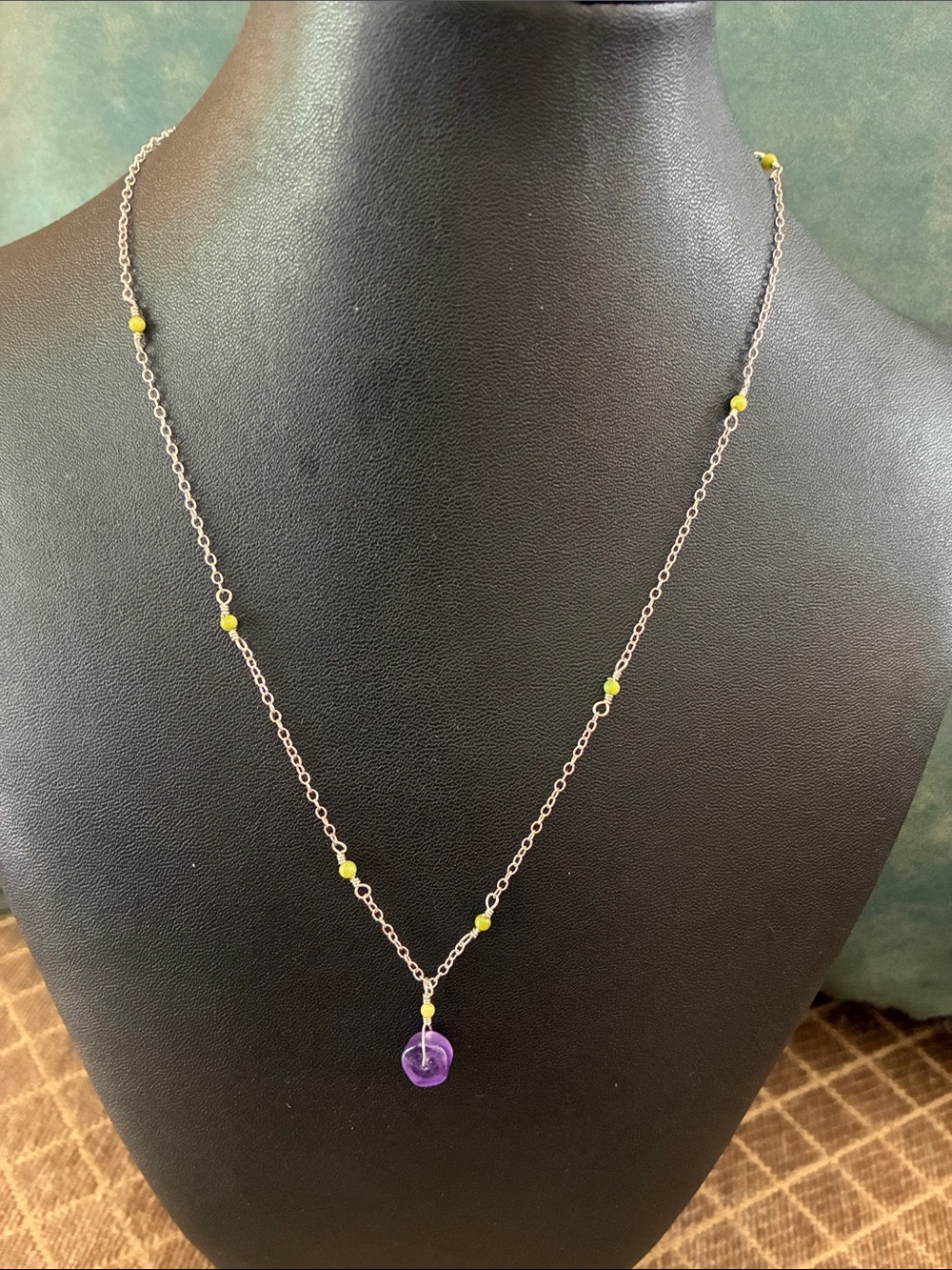 Morgan Dane anifest mother-of-pearl necklace 16 to 18 “ made in the USA
